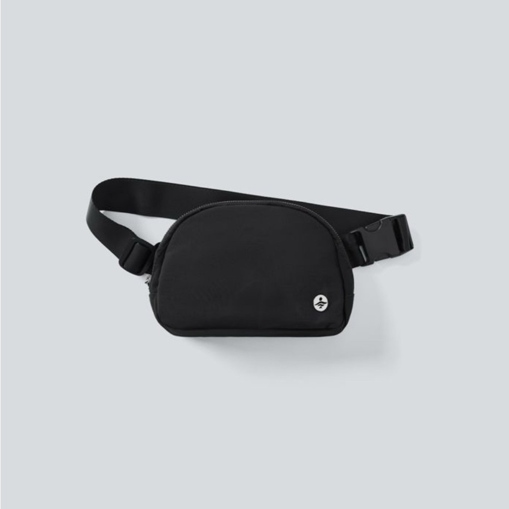 NWT black Halara casual waist belt bag